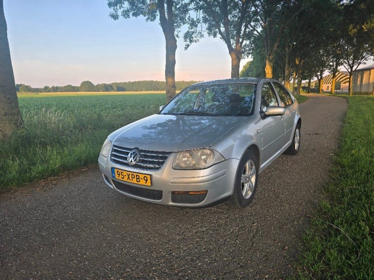 VOLKSWAGEN JETTA 2009