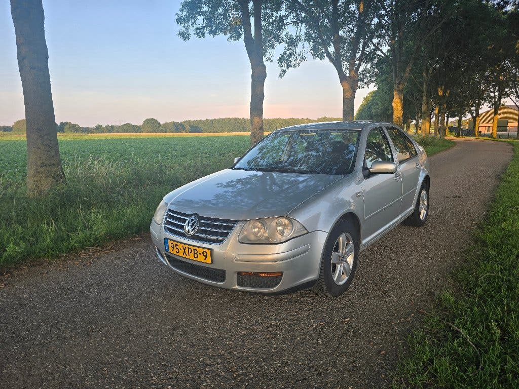 VOLKSWAGEN JETTA 2009