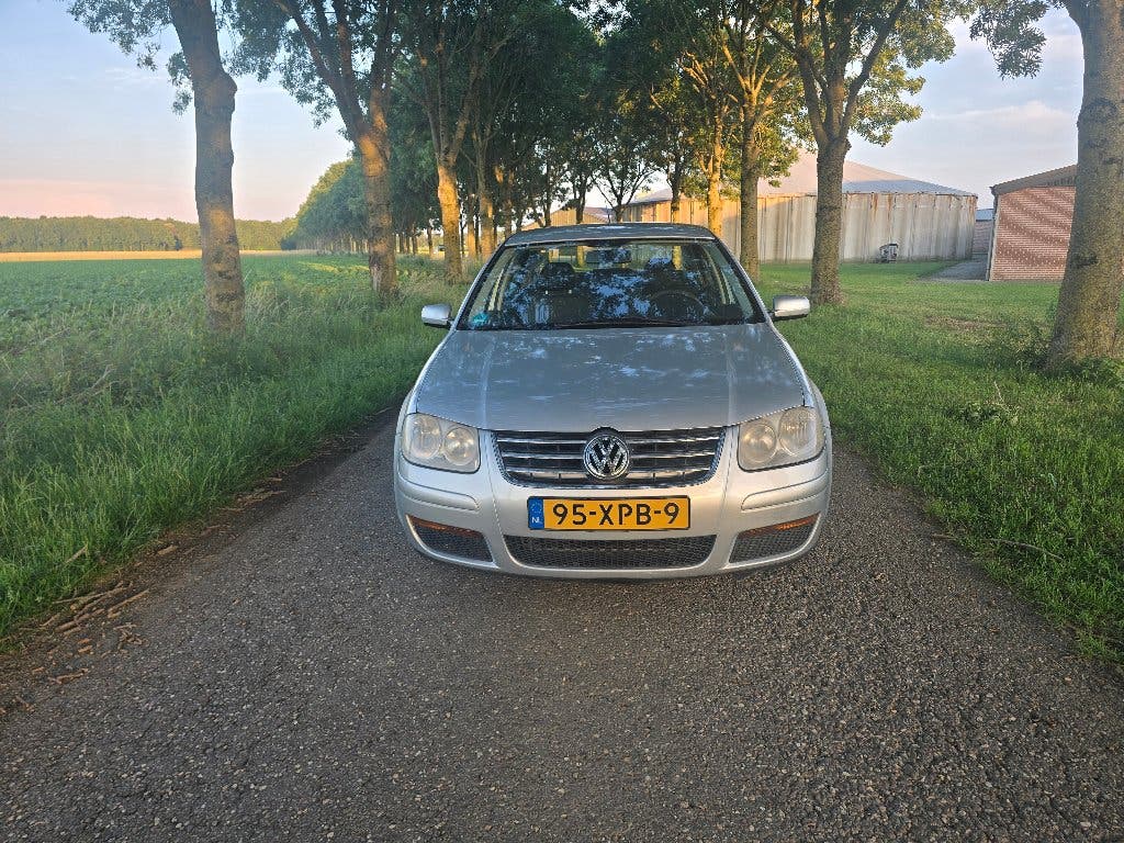 VOLKSWAGEN JETTA 2009