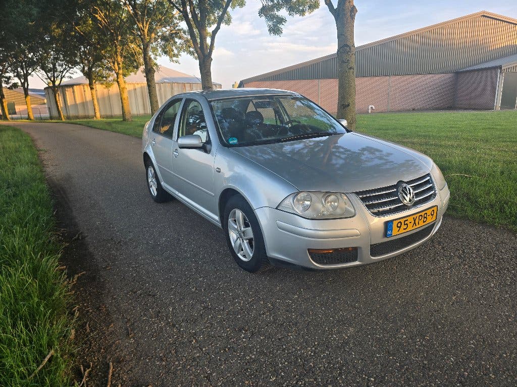 VOLKSWAGEN JETTA 2009