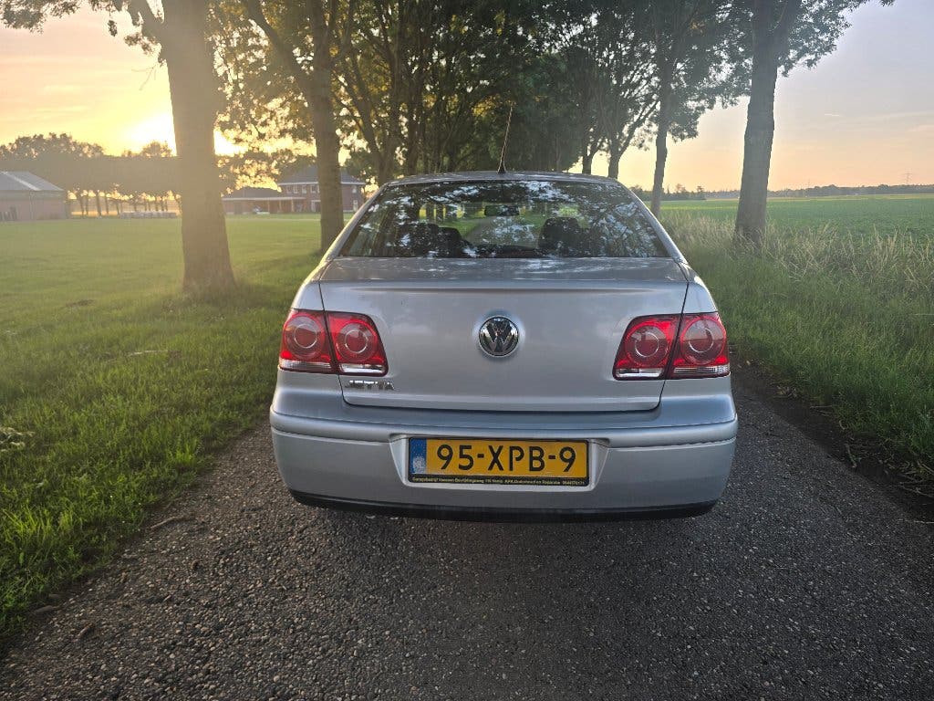 VOLKSWAGEN JETTA 2009