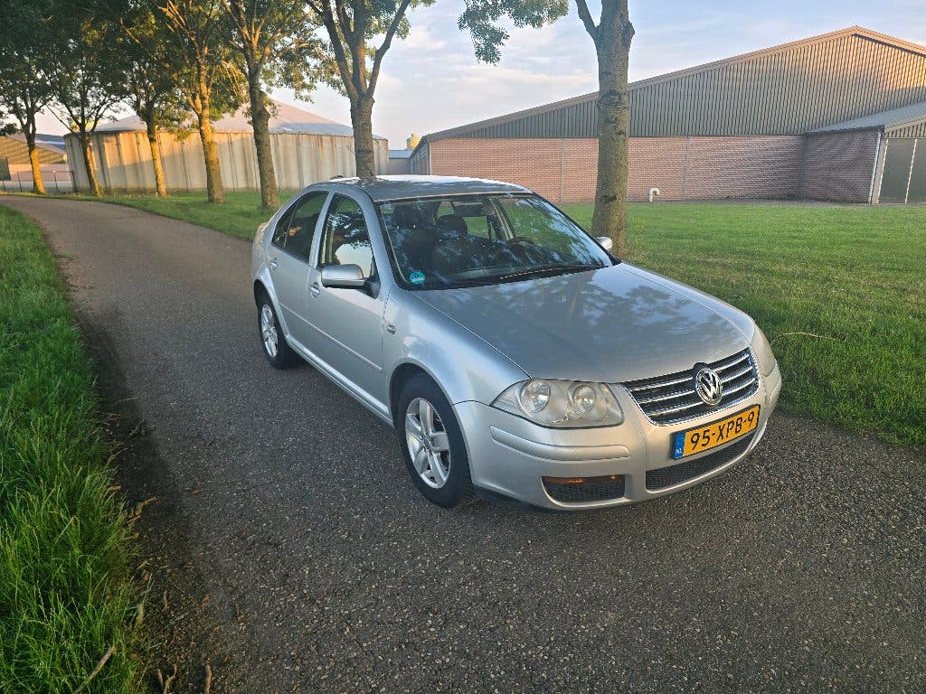 VOLKSWAGEN JETTA 2009