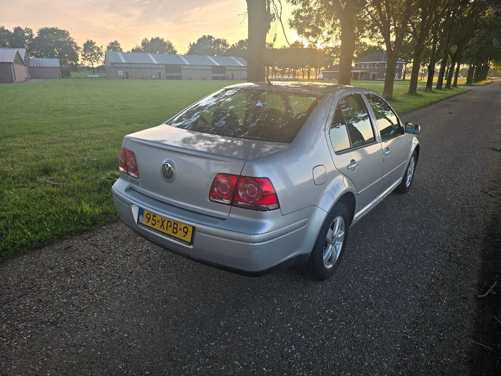 VOLKSWAGEN JETTA 2009