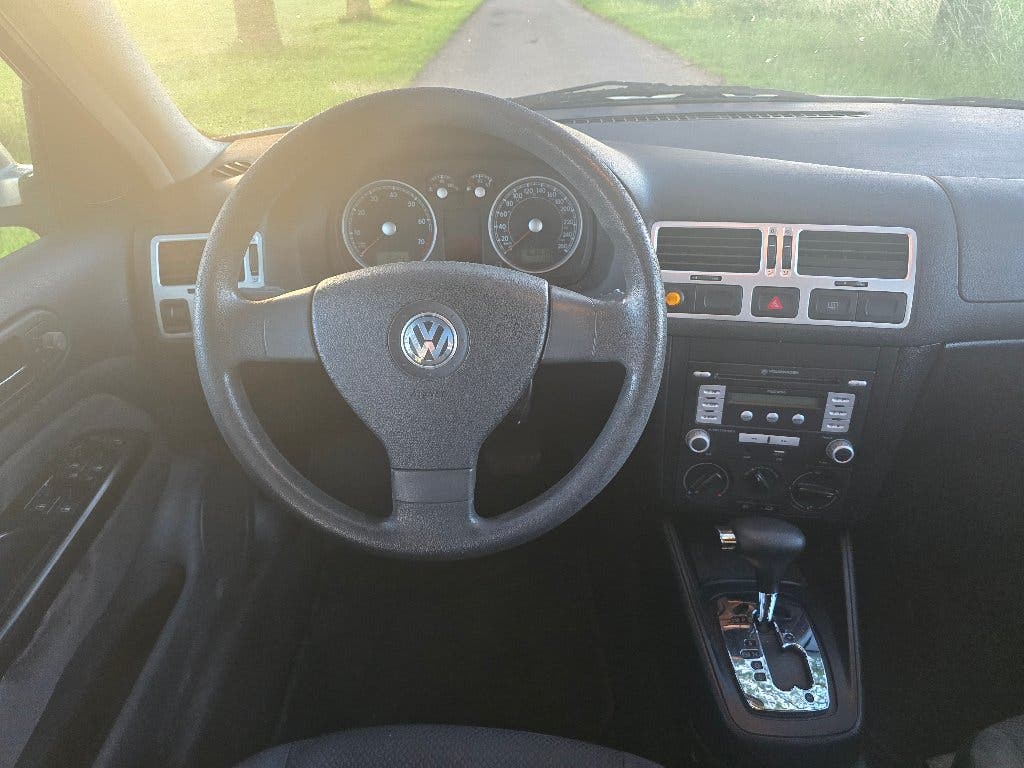 VOLKSWAGEN JETTA 2009